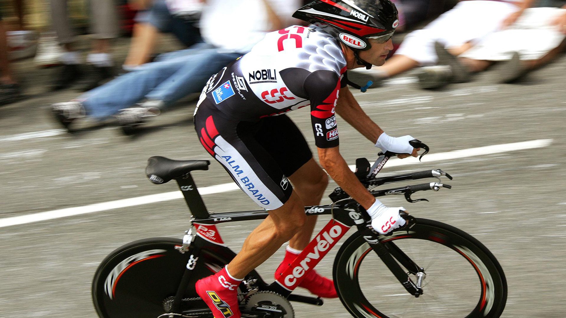 开云 -JackeyLove回归赛场，赛事规则更新首场状态亮眼，德国队观众沸腾！